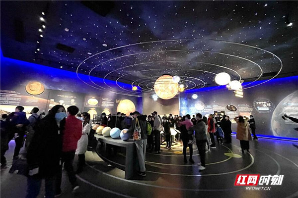 太火了！清明3天假期1.5万游客“打卡”湖南省地质博物馆