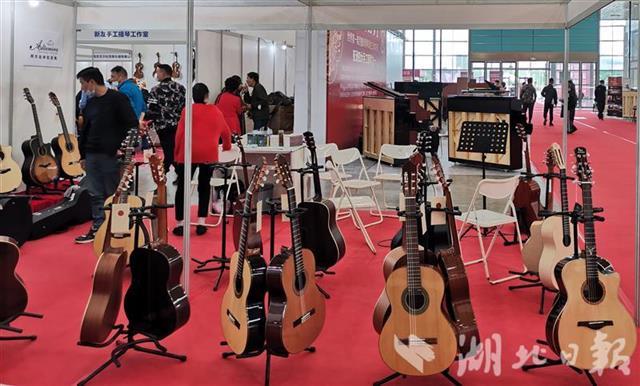2021武汉国际乐器展落幕：中老年市民呈现乐器学习热潮