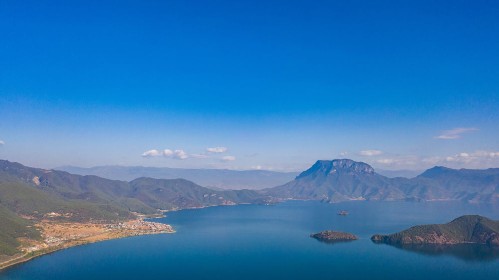 无人机照片美景如画 新华社记者聚焦云南泸沽湖生态环境保护