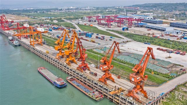 宜昌港口货物吞吐量大幅增加