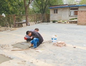 北京：炮厂小区平房居民盼来新公厕