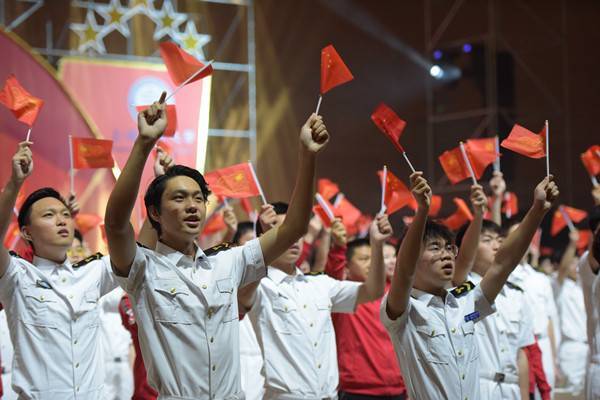 唱出青春唱出热血 上海海事大学师生在歌声中学习党史