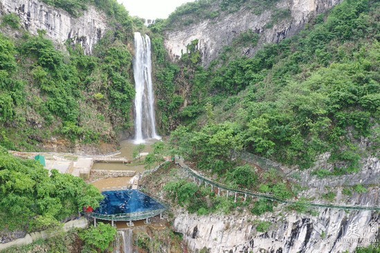 黄石地区最壮观瀑布群景观5月1日对外开放