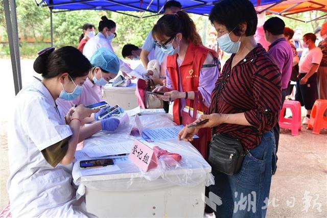 武汉洪山区疫苗接种送上门 偏远社区享受专场服务