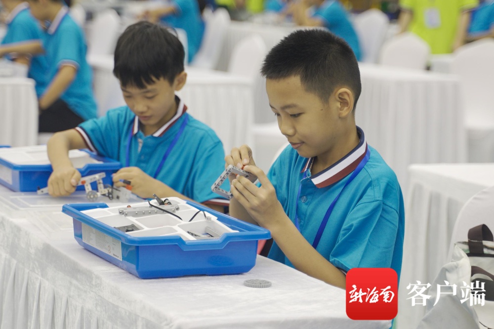 椰视频 | 以“智”取胜！第11届海南省青少年机器人竞赛在海口市举办
