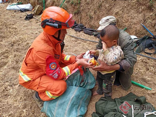 【关注漾濞地震】云南省森林消防总队完成6个村小组120余户群众搜救