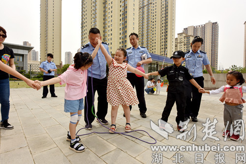 襄州公安开展庆“六一”活动