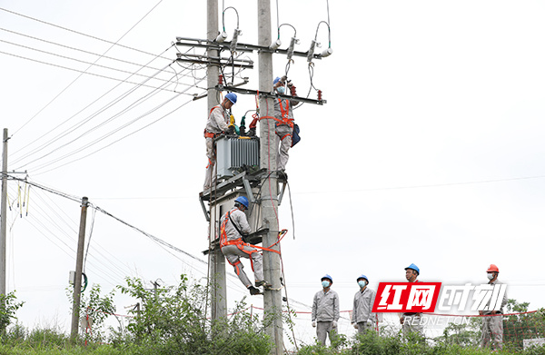 国网衡阳供电公司：10家县级供电企业开展跨区联合检修