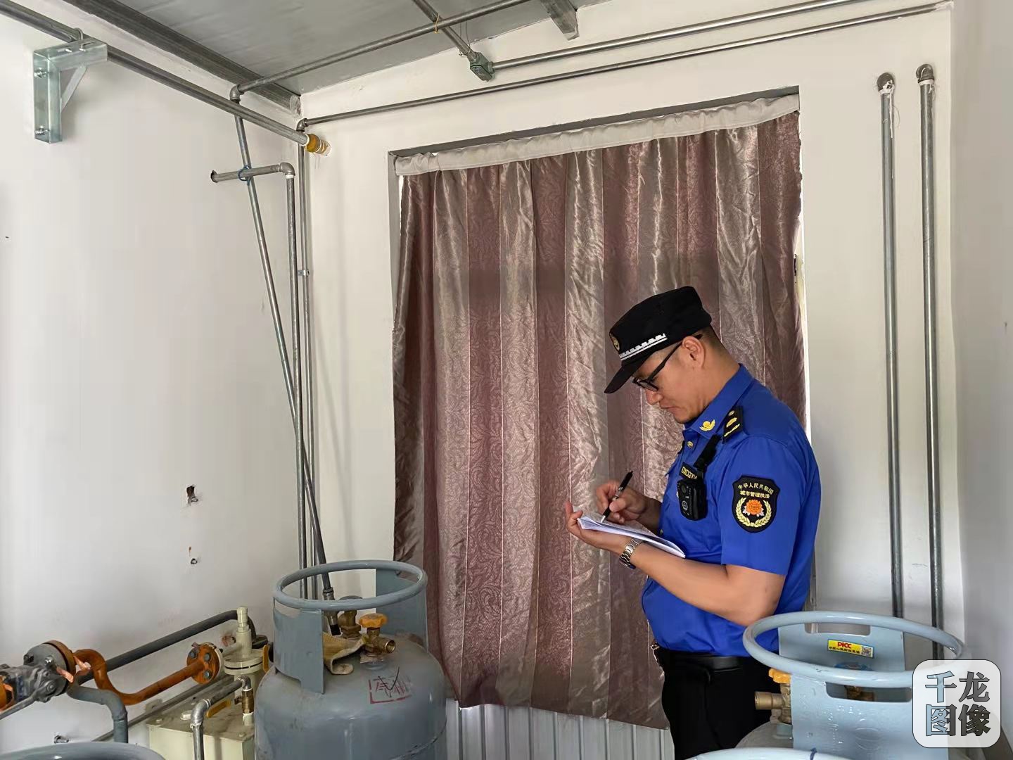筑牢安全底线，北京大兴城管对燃气供气站开展专项执法检查