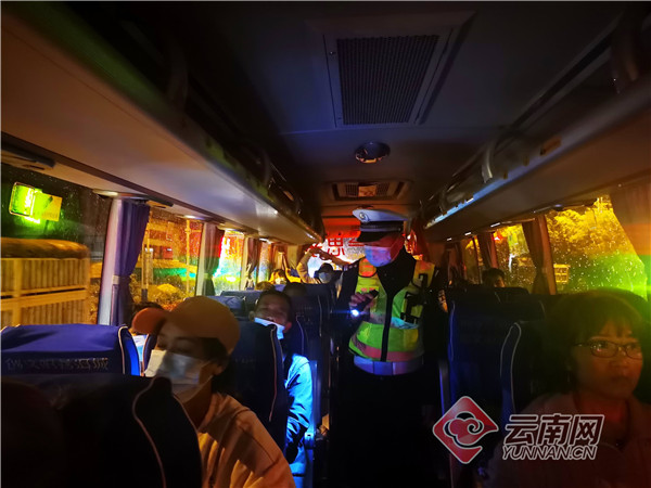 云南交警开展查处严重交通违法行为专项行动 取得阶段成效