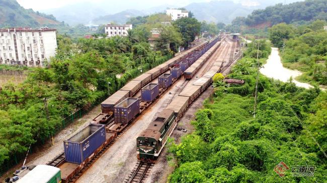 一季度云南铁路货物发送量同比增长7.5% 准轨装车屡破纪录