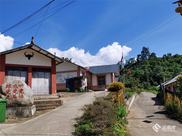 德宏民族团结月40年 | 景颇村寨展新颜