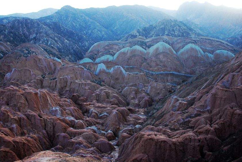 形态丰富 色彩斑斓的丹霞地貌