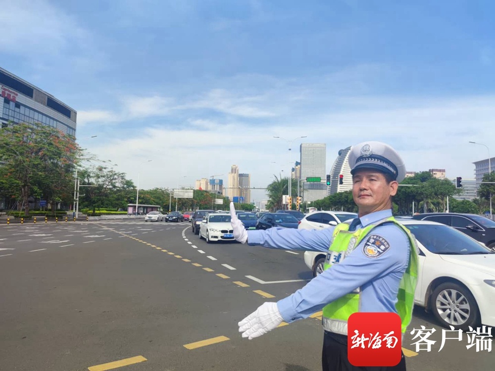 讲述海南交警故事海口最美交警蔡建家32年如一日守护路面交通在十字