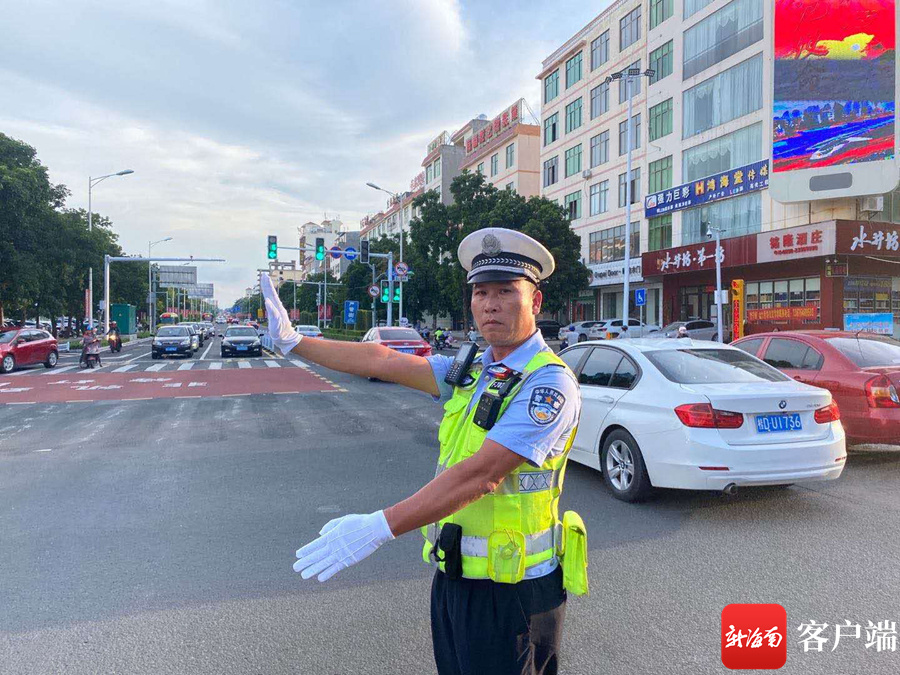 讲述海南交警故事儋州退伍老兵黄智育27年如一日扎根马路