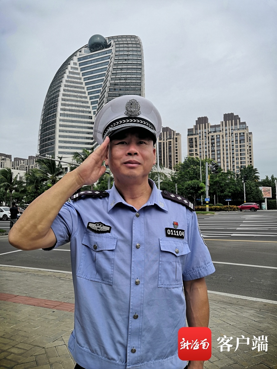 海口交警中的拼命三郎刘建红坐不住闲不住不怕危险是他的风格