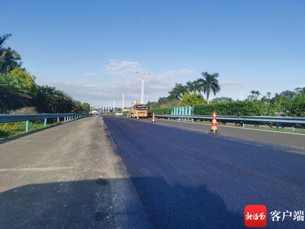提升路面通行质量海南交控实施东线高速万宁段路面水毁修复工程