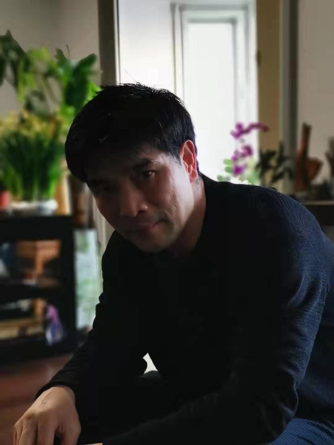 新海南独家专访丨徐南鹏真正的诗人不在乎有多少掌声