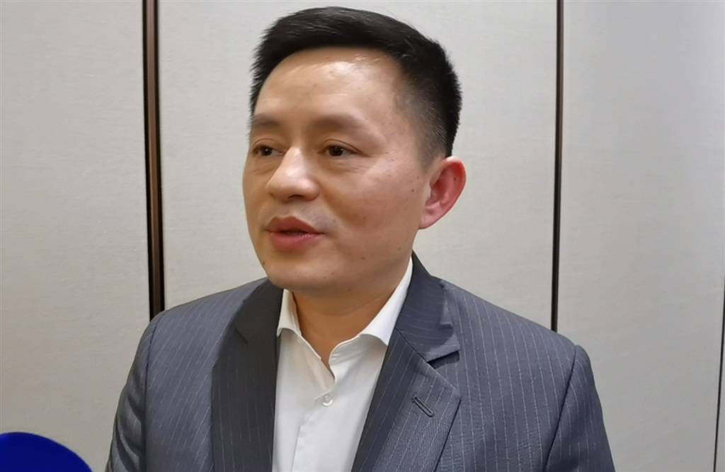 他挂任遵义市道真自治县县委副书记期间,被当地干部群众亲切地称为"