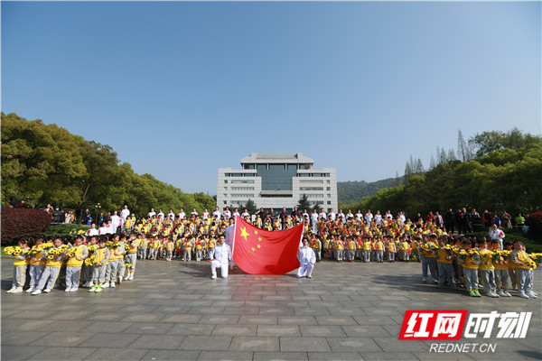 近400名儿童童声献礼建党100周年