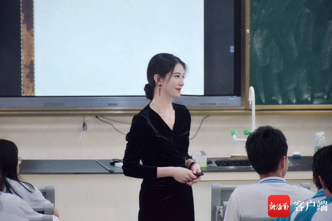 海南中学这两位女老师火了!