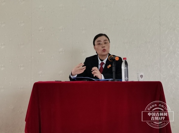 26日下午,长春市朝阳区人民法院刑事审判庭庭长张丹,用多年工作中总结