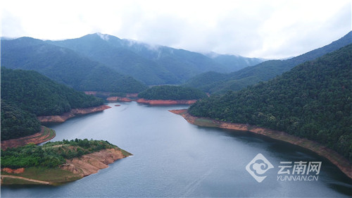 包含了磨房河水库,街子河水库,和平子水库,板桥水库四座水库的高山