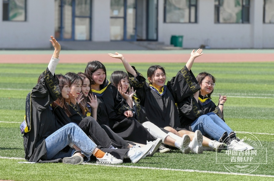 吉镜头2021毕业季美照记录青春梦