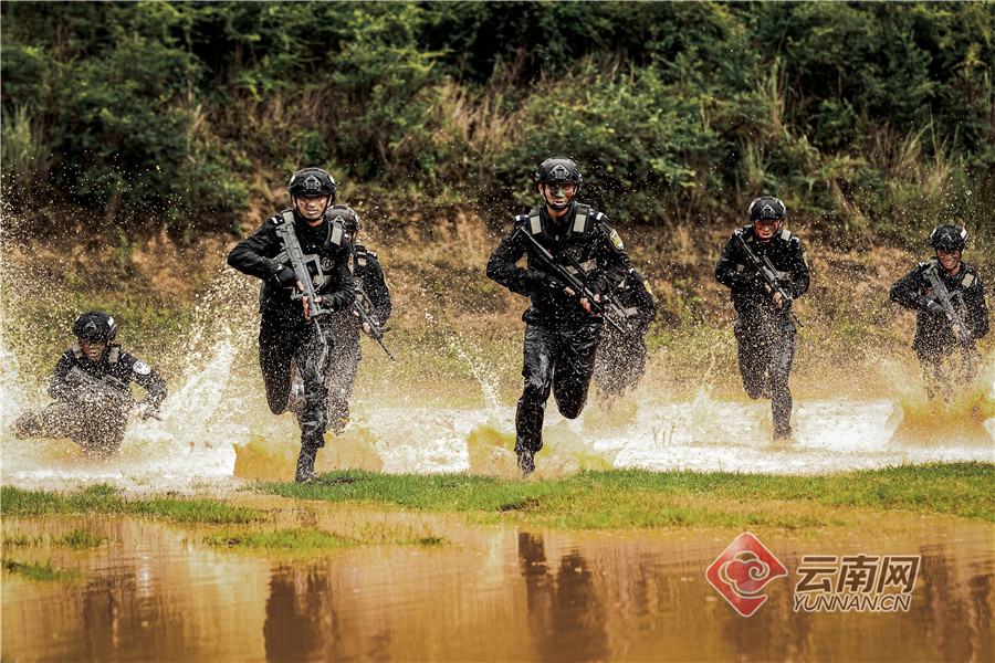 狙击手突击手蛙人集结昆明特警实训震撼来袭