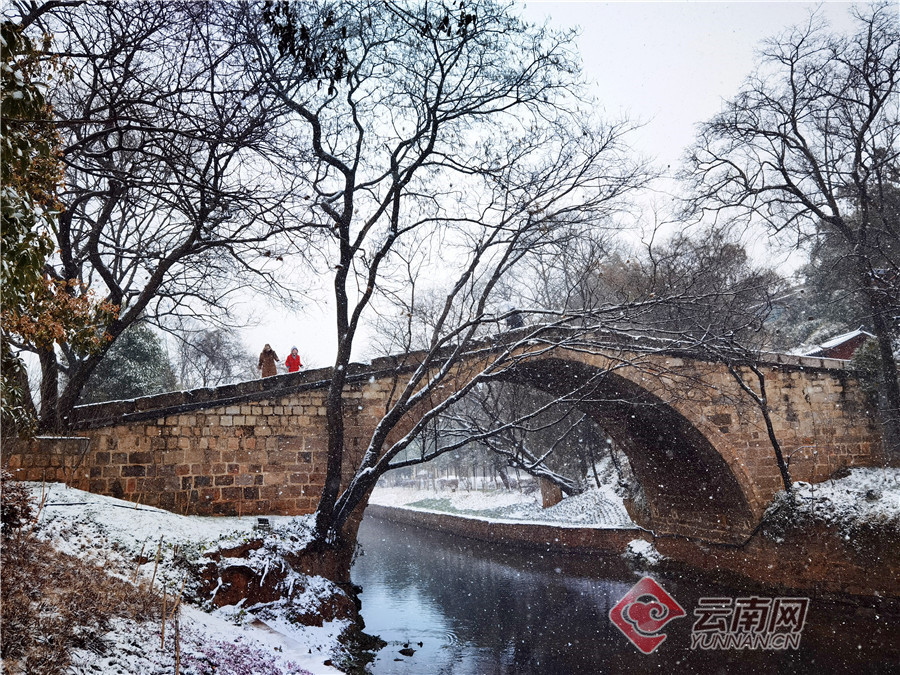 高清组图昆明雪映古桥