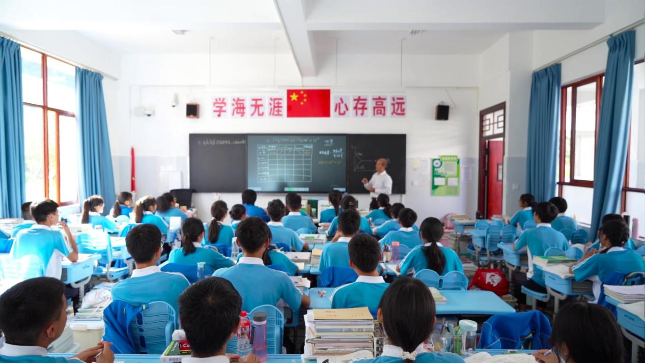 聚焦云南县域教育施甸县第一完全中学百年一中育德树风