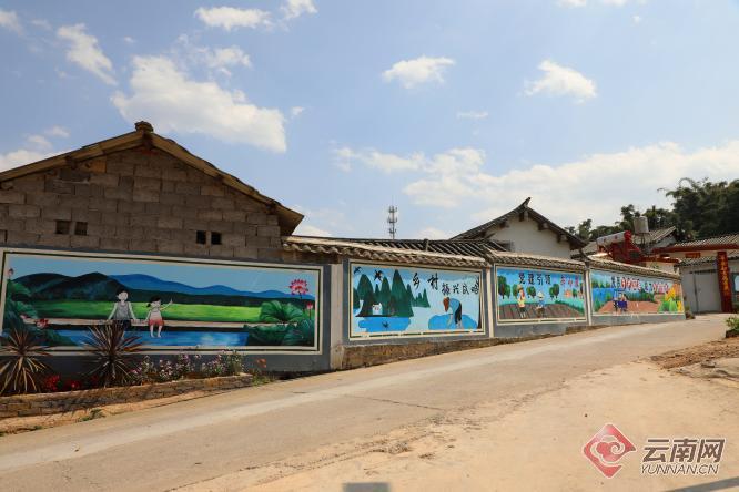 文井镇都拉村党总支书记李辉介绍,通过绿美行动整治以后,村庄人居环境