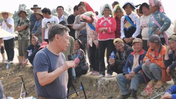 云南个旧：田间地头写论文 赋能增智振乡村