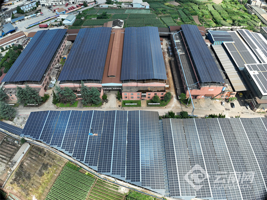 玉溪通海首个10千伏光伏发电企业项目运行