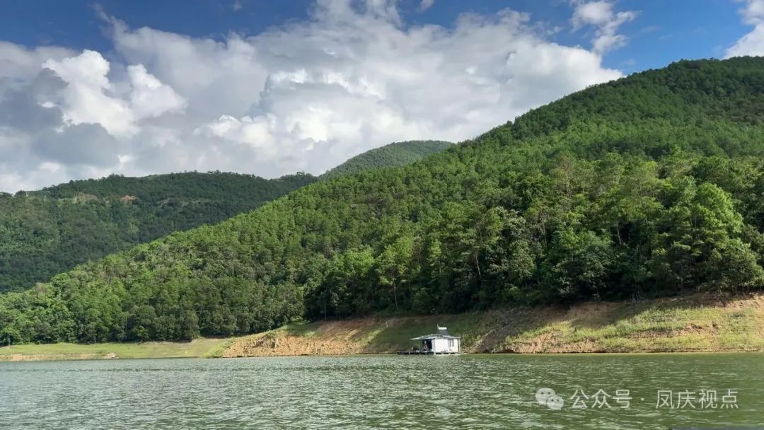 凤庆小湾镇：一根钓竿，连接亲子旅居好时光