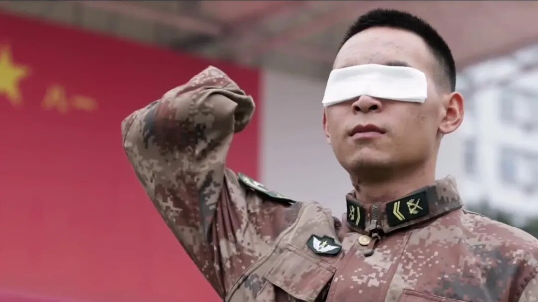 杜富国杜富强,军装照“合影”!_云南看点_社会频道_云南网
